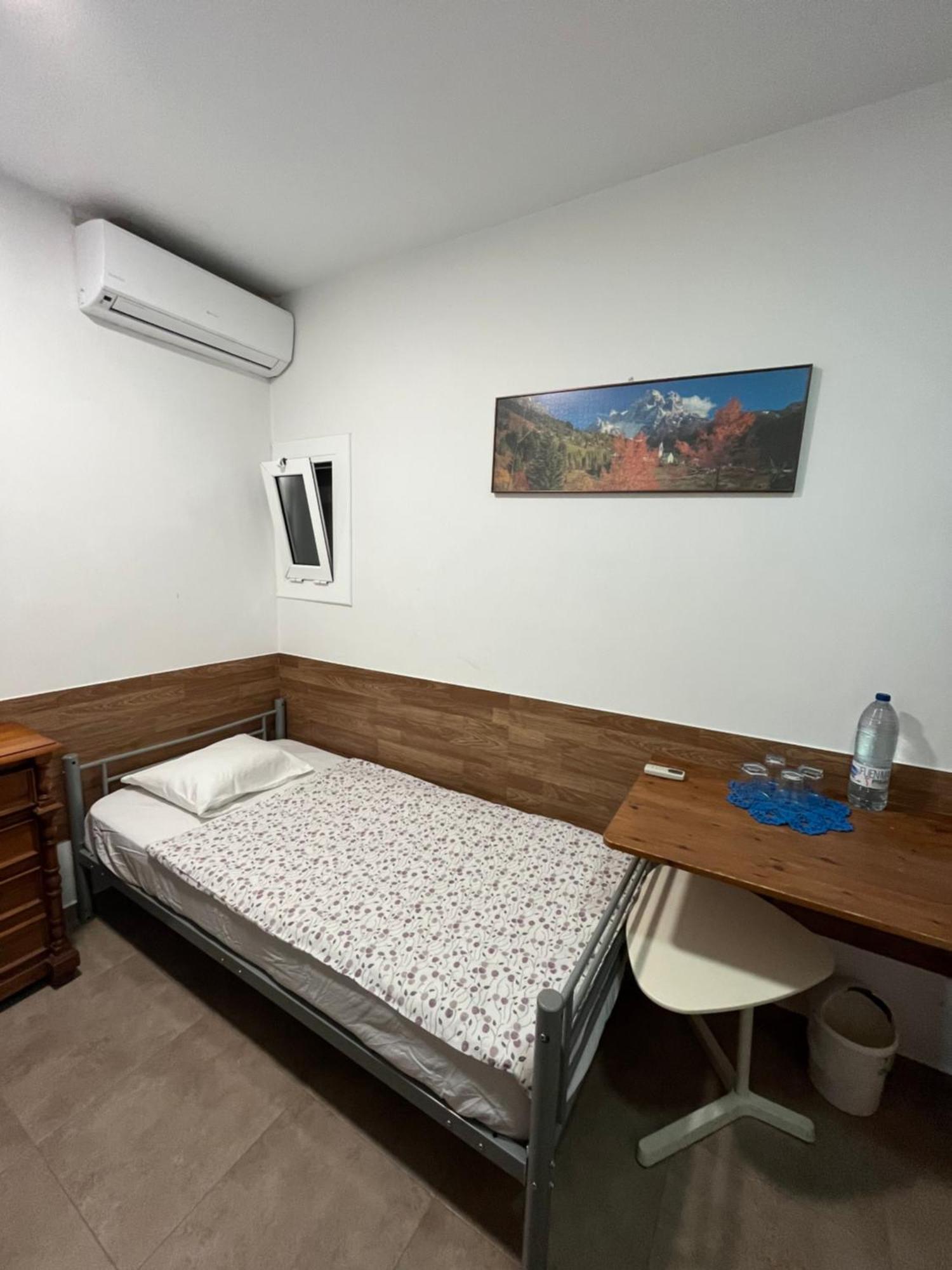 Cozy Room Next To El Prat Airport El Prat de Llobregat Extérieur photo